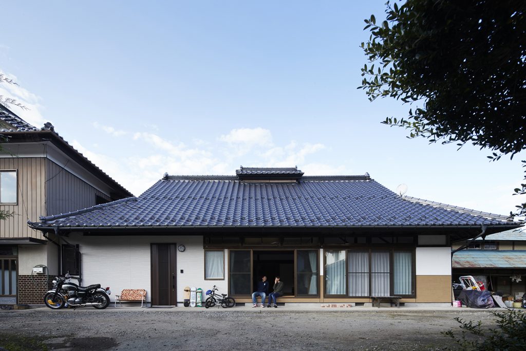 地方移住で叶える、アウトドアリビングのある暮らし 〜リノベーションで実現する「外のリビング」〜
